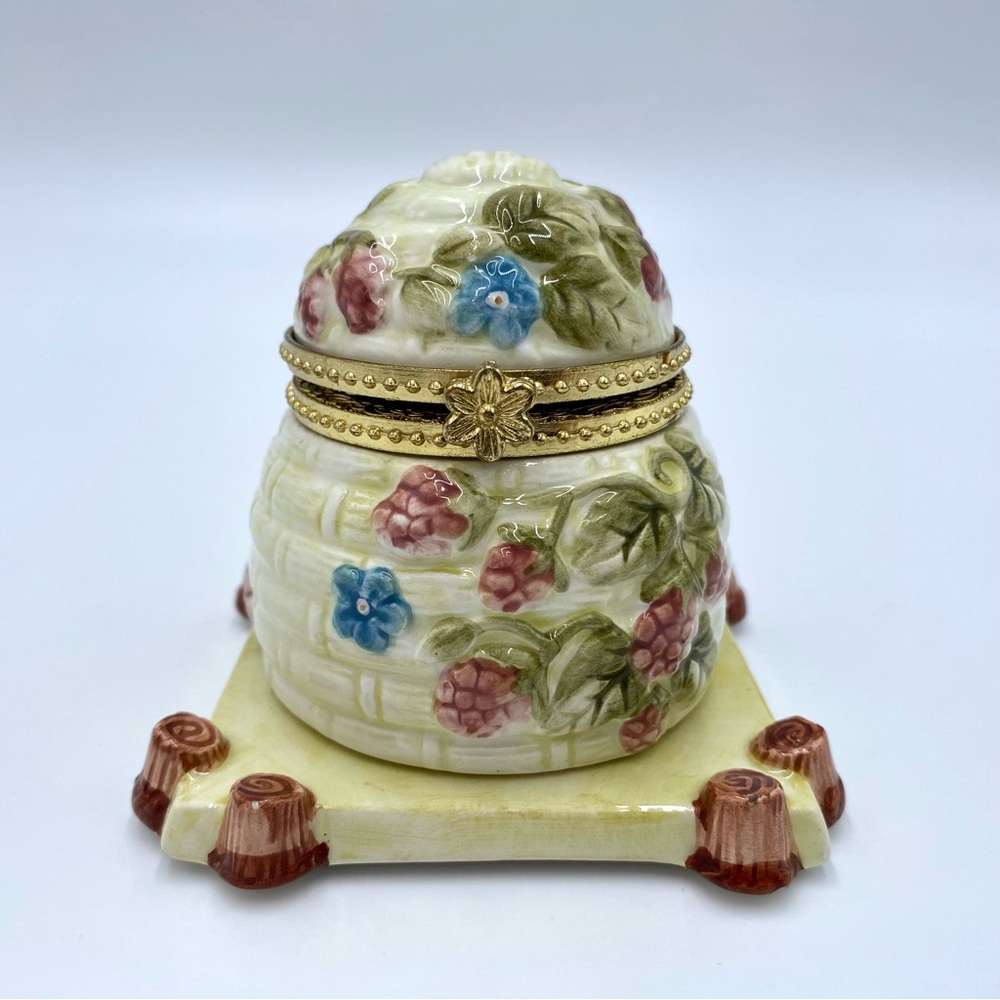 2002 Interior Accents Wildflower Collection Ceramic Flower Hinged Trinket Box